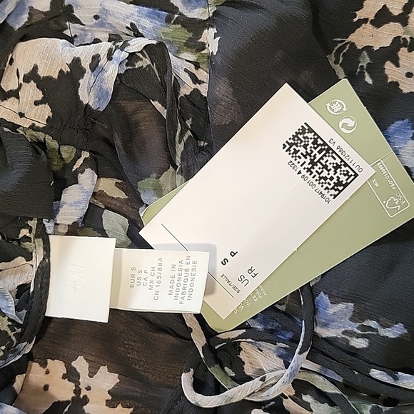 H&M Size S Ruffled Floral Chiffon Maxi Dress, Blue with Floral Pattern, NEW - Picture 9 of 16